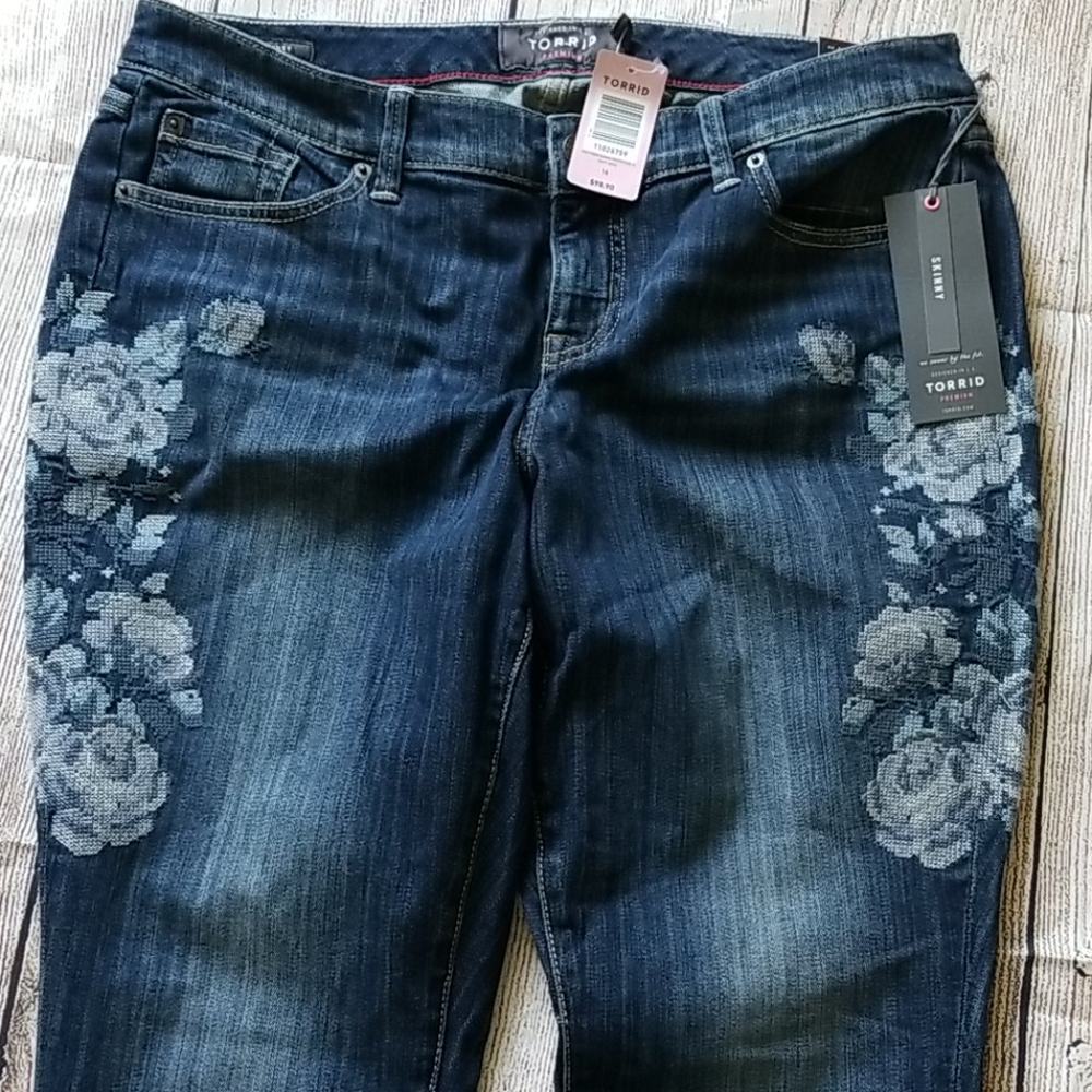 Torrid Jeans - Picture 2 of 5